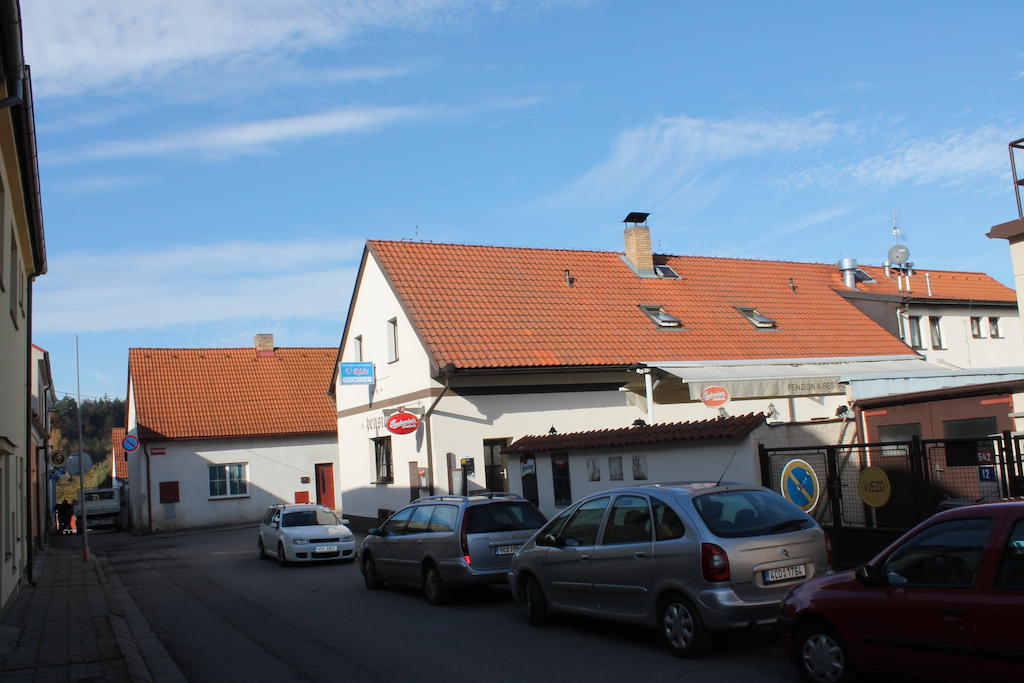 Hotel Penzion U Ruze Sezimovo Ústí Exterior foto