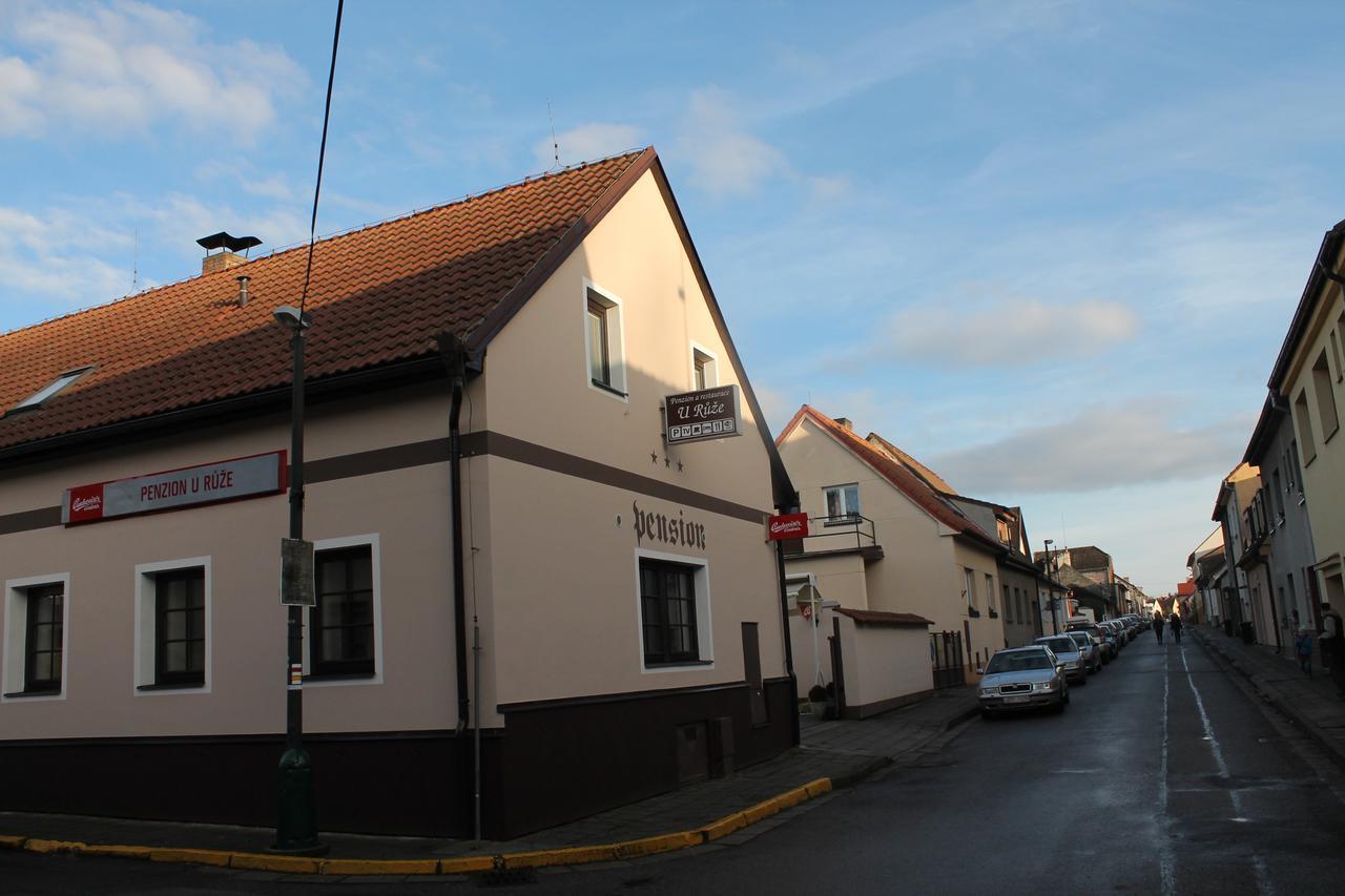 Hotel Penzion U Ruze Sezimovo Ústí Exterior foto